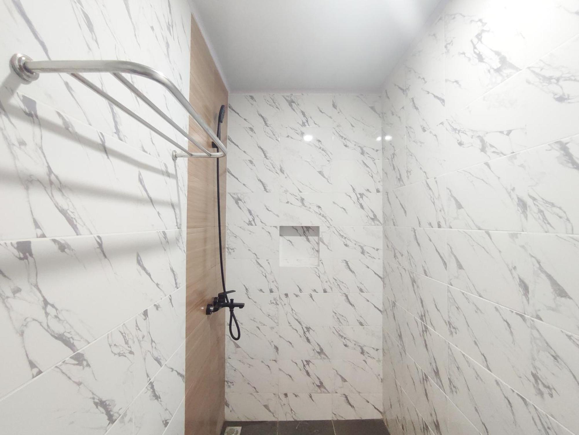 Hotel Reddoorz Near Simpang Lima